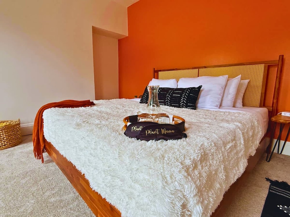 Jungle House Luxury Stays Columbus Downtown Short North — 5-Star Luxury Hotel in Columbus, United States