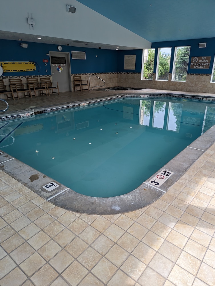 Hampton Inn Helena - photo 15