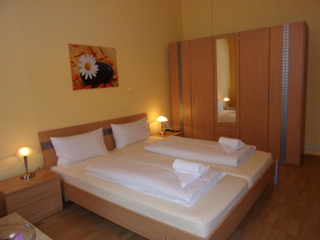 Hotel Bejuna — Duesseldorf — photo 5