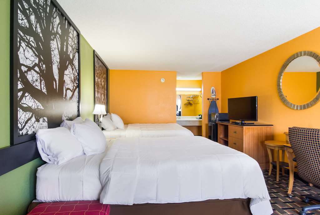 Americas Best Value Inn Darien - photo 25