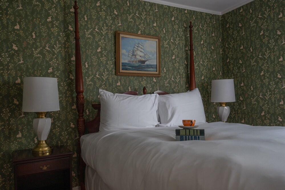 Chart House Inn - photo 7