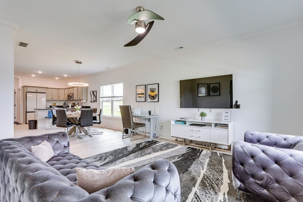 Majesty Work Friendly & Near Downtown — 4-Star Luxury Hotel in Jeffersonville, United States
