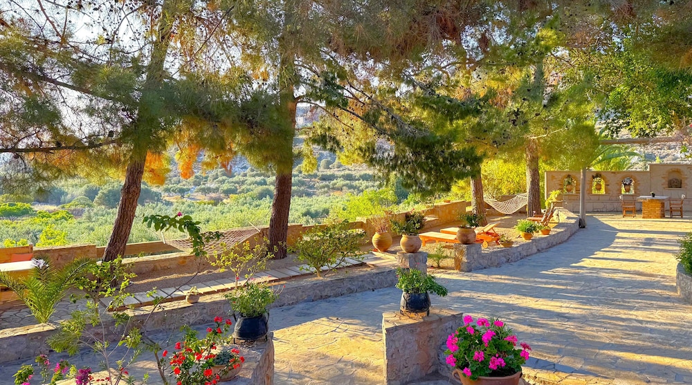 Stella’s Traditional Inn in Sitia, Greece