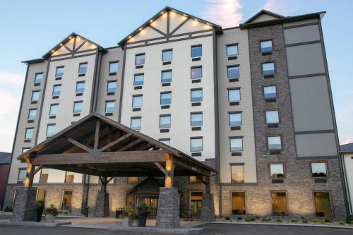 Berlin Encore Hotel & Suites Millersburg