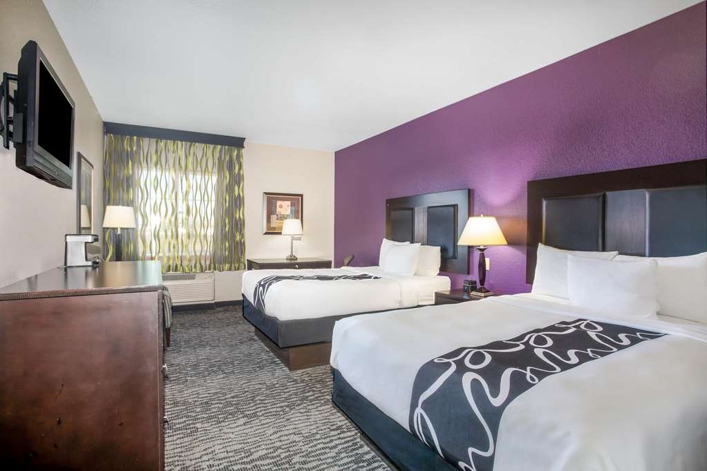 La Quinta Inn & Suites by Wyndham Kyle Austin South - photo 14