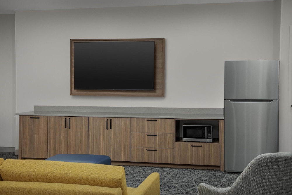 Hampton Inn & Suites Exeter - photo 26