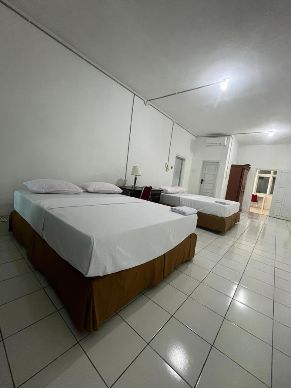 Hotel Mahkota 145 — Mamuju