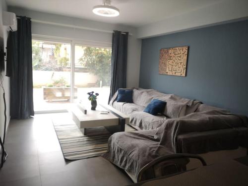 Ground Floor Apt. with Garden Timfristou 86 Chalandri — 4-Star Luxury Hotel in Khalandrion, Greece