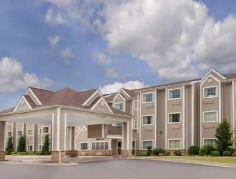 Microtel Inn & Suites by Wyndham Marietta - photo 23