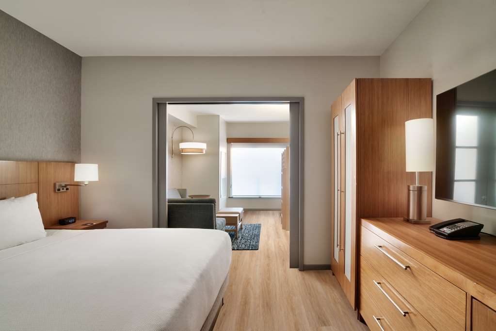 Hyatt Place at Anaheim Resort Convention Center - photo 32