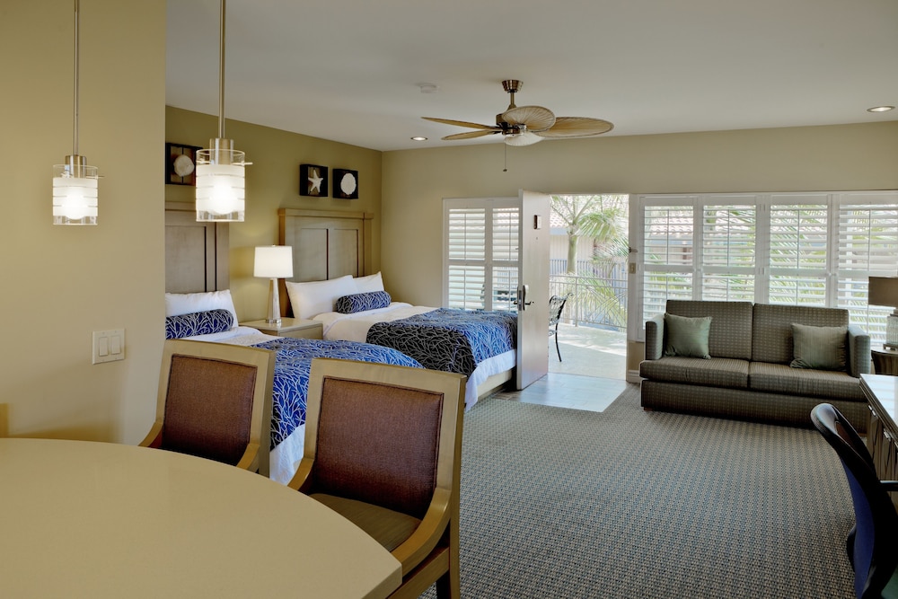 Pacific Shores Inn on Pacific Beach - photo 8