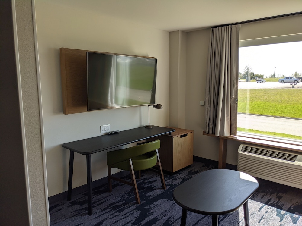 Fairfield Inn & Suites by Marriott Lincoln Crete - photo 6