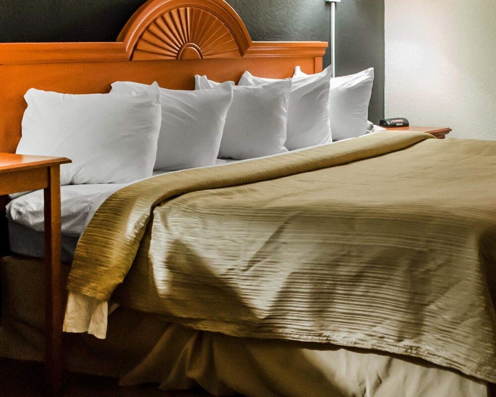 Days Inn by Wyndham Eglin AFB - photo 17