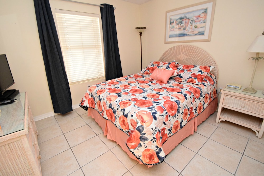 Grand Beach Resort 411 by RedAwning - photo 3