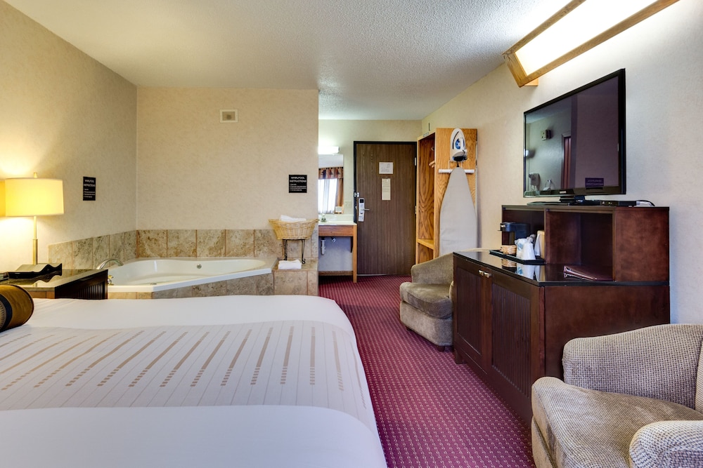 Fireside Inn and Suites - photo 16