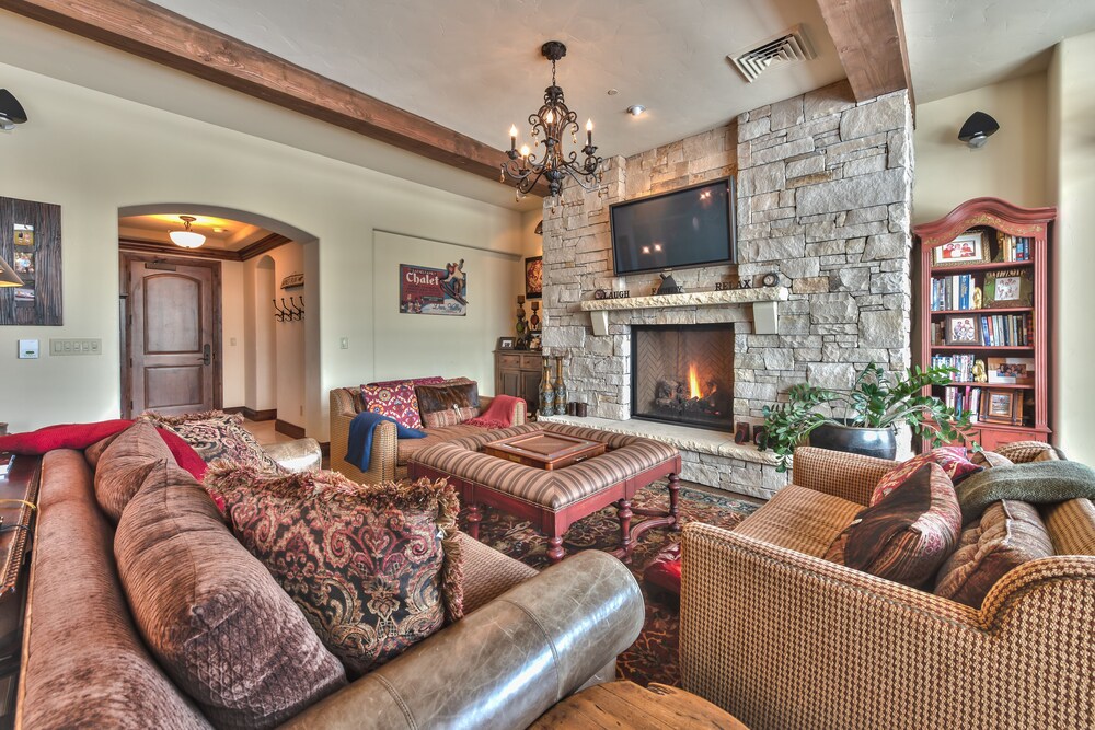 Silver Strike Lodge at Deer Valley — 4-Star Luxury Hotel in Bridgeport, United States