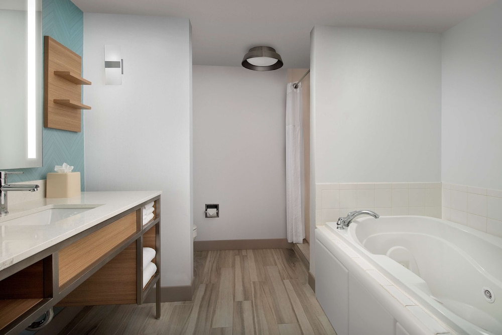 Hilton Garden Inn Dallas Duncanville - photo 23
