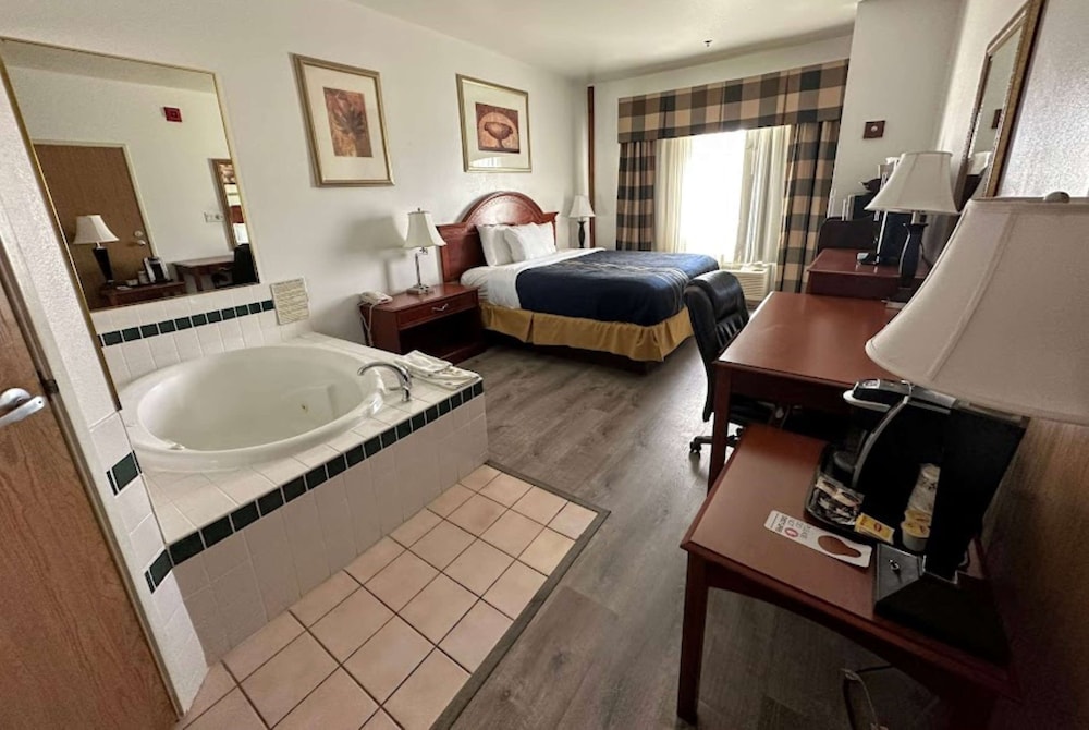 Wingate by Wyndham Eagle Vail Valley - photo 10