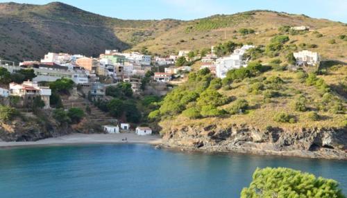 Villa Bella Portbou — 4-Star Luxury Hotel in Portbou, Spain
