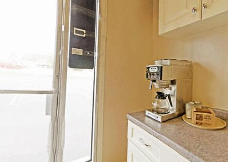 Rumford Motor Inn - photo 4