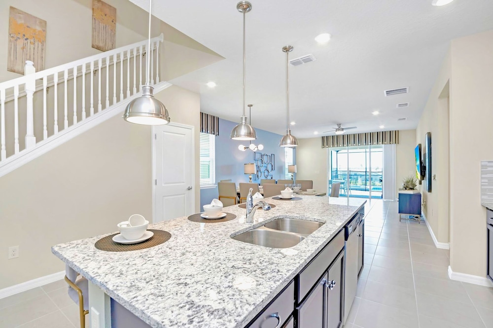 Upstay Windsor Island Resort Home w Pool Spa BBQ - photo 20