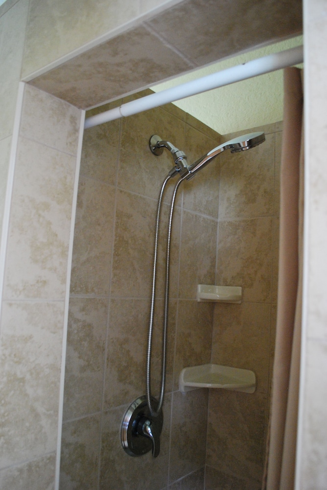 Mar Bay Motel &Suites - photo 40