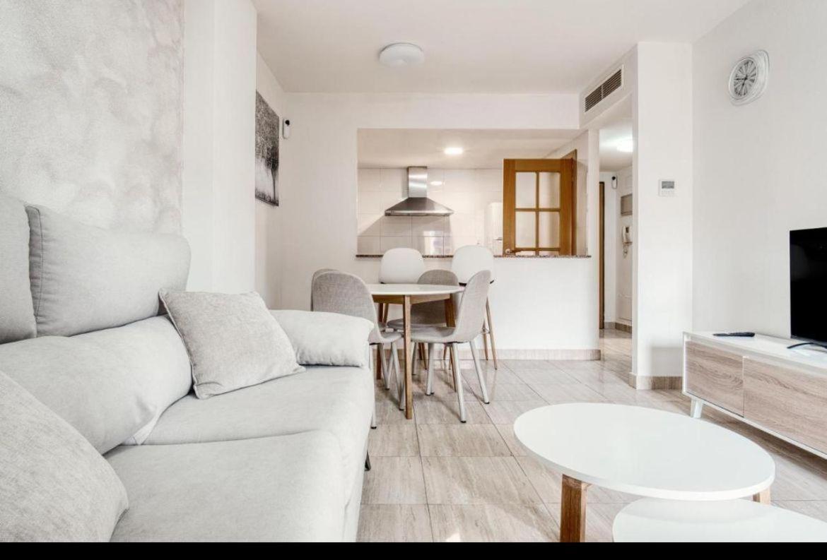 Moderno Y Cerca de Todo in Villajoyosa, Spain