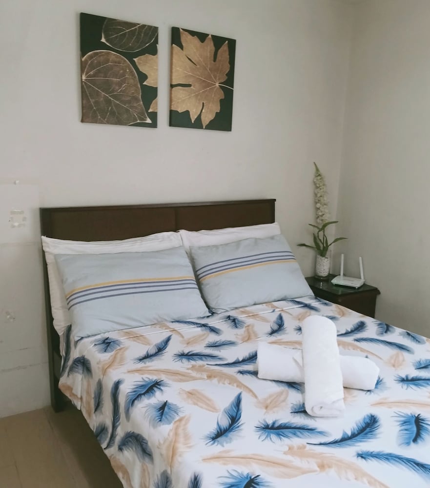 Henry’s Newport in Pasay, Philippines