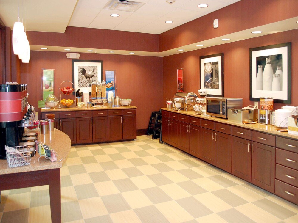 Hampton Inn & Suites Denver Highlands Ranch - photo 39
