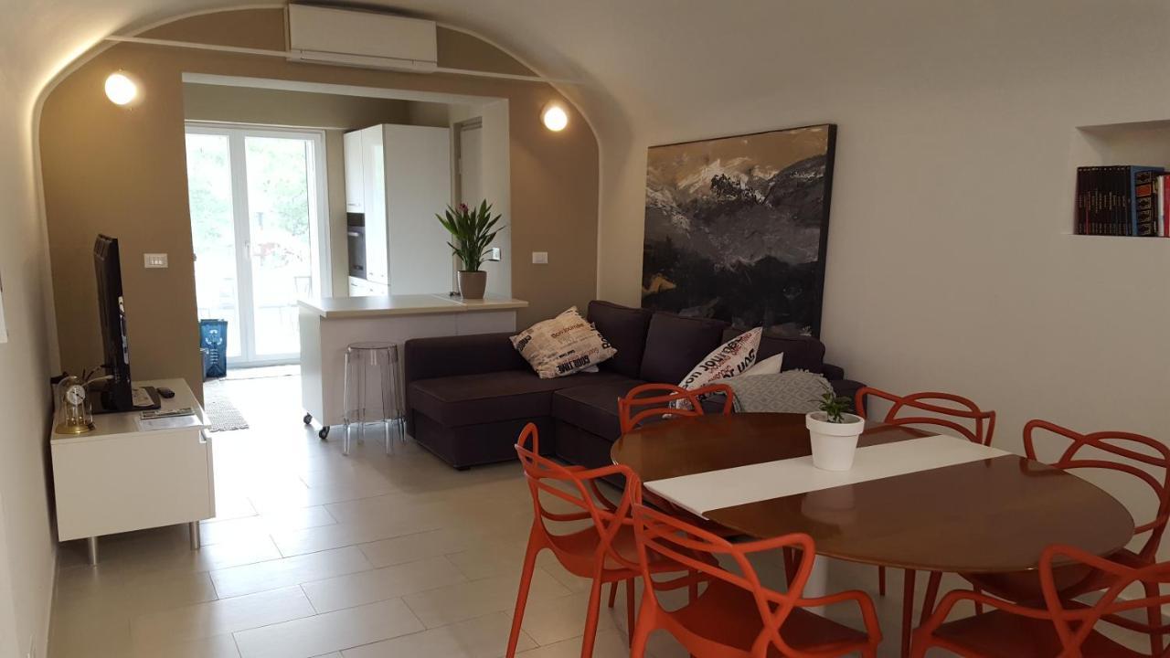 Mare E Monti di Simonetta in Noli, Italy