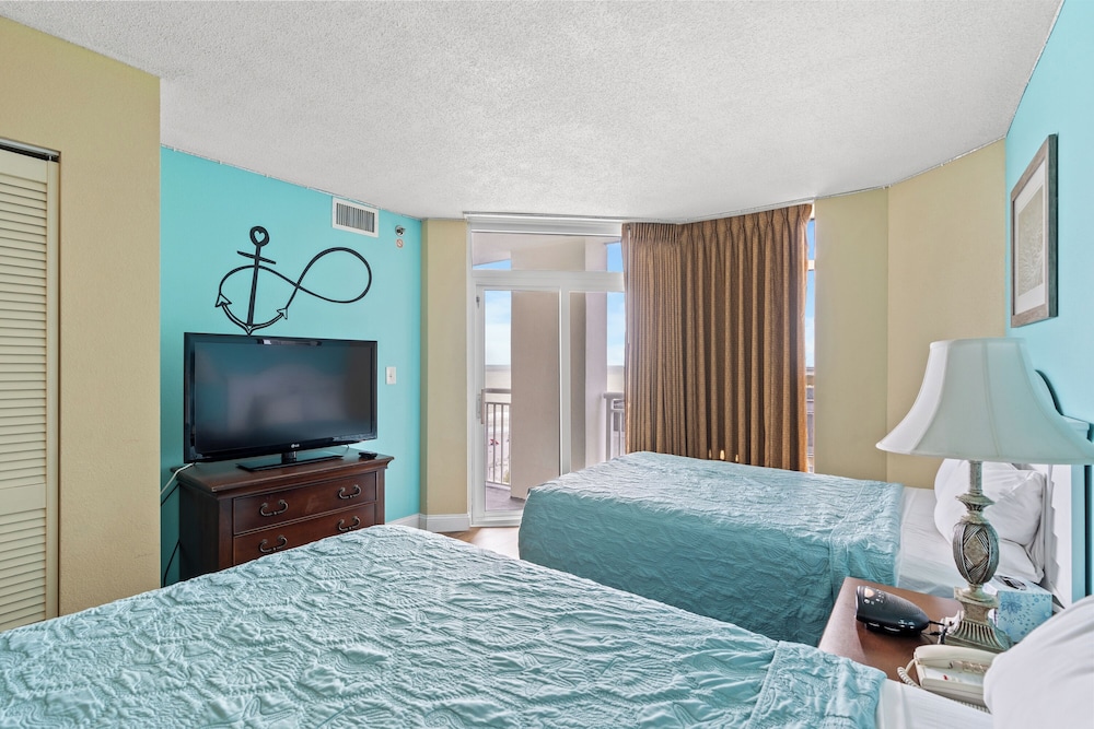 Units at Carolinian Beach Resort by Elliott Beach Rentals - photo 3