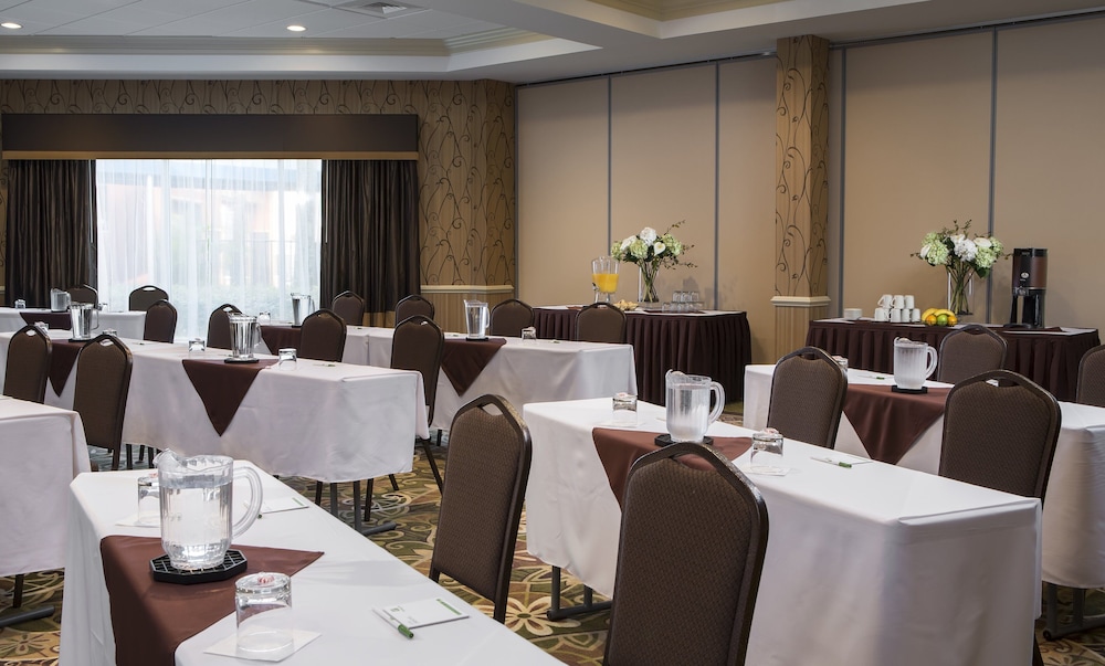 Holiday Inn Resort Orlando Lake Buena Vista by IHG - photo 99