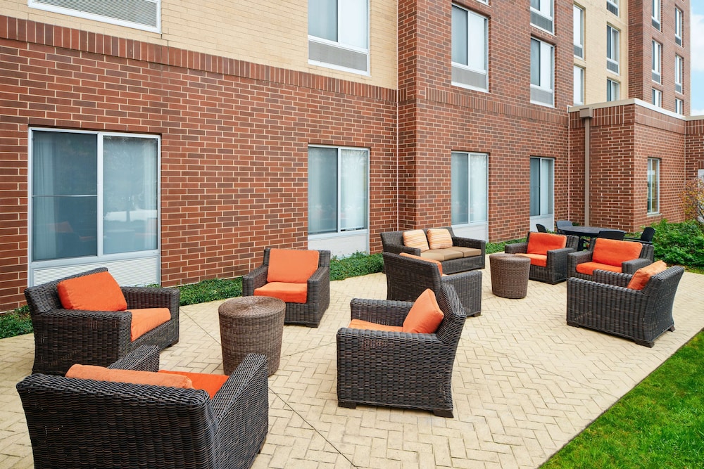 Hilton Garden Inn Schaumburg - photo 36