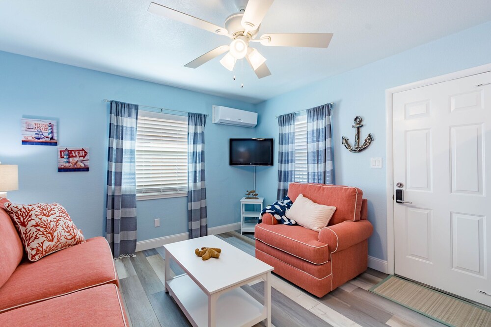 Upham Beach Inn - photo 17