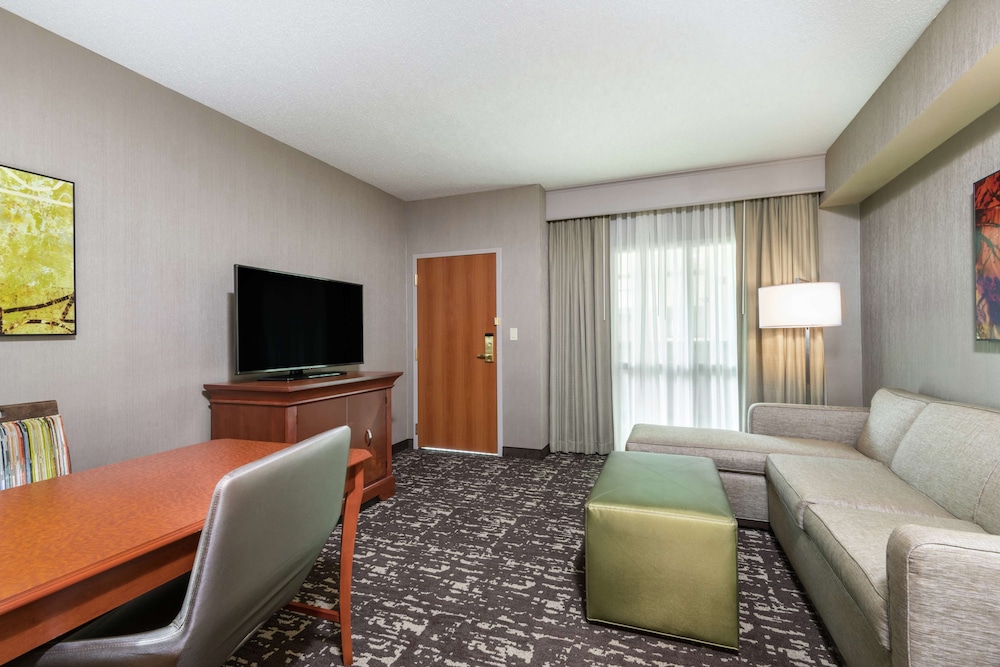 Embassy Suites by Hilton St. Louis St. Charles - photo 12