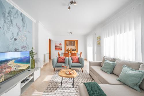 Ocean Getaway private parking in the center of Nazaré — 4-Star Luxury Hotel in Nazare, Portugal