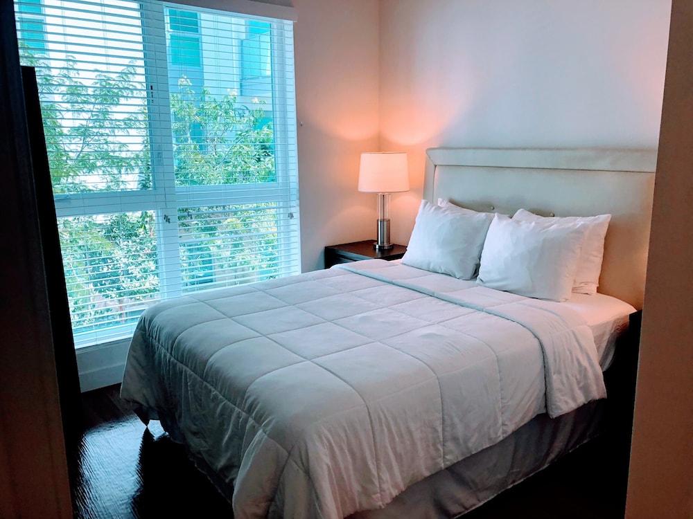 Resort Style Suites in Downtown LA - photo 7