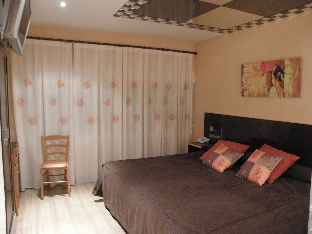 Hotel La Unión — Humanes De Madrid — photo 2