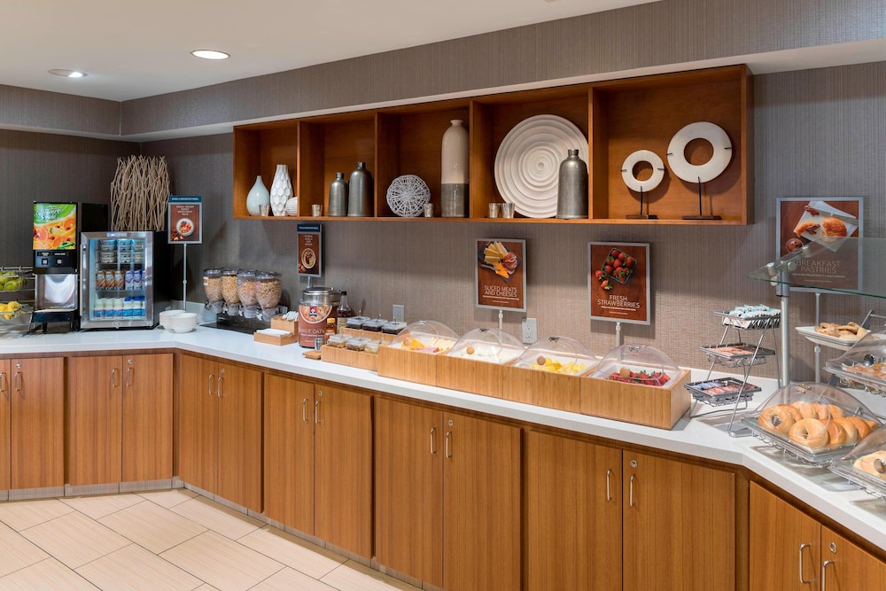 SpringHill Suites by Marriott Grand Rapids North - photo 22
