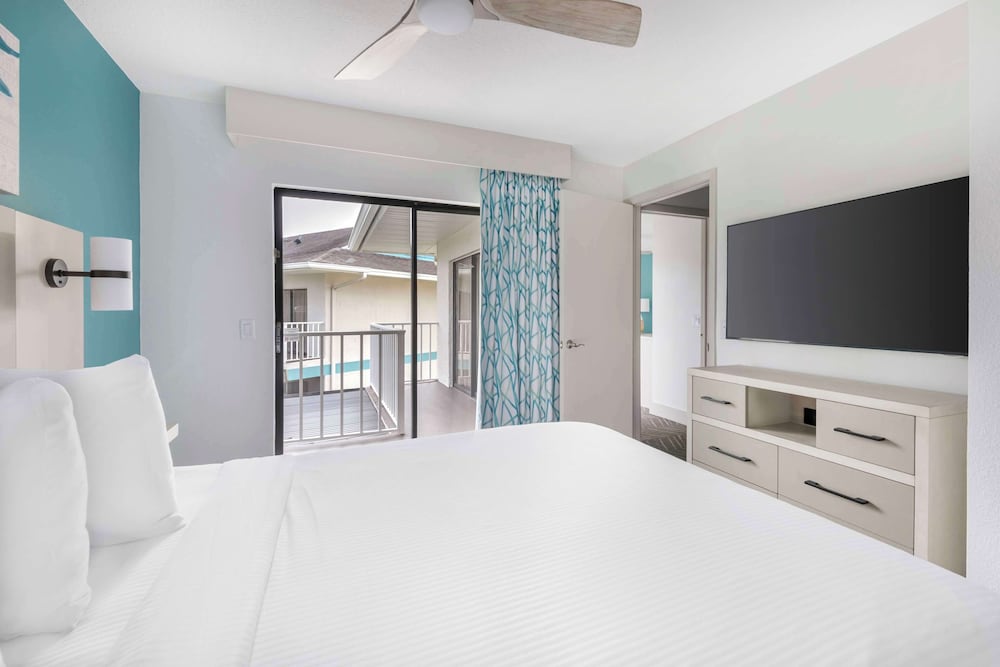 Hilton Vacation Club Aqua Sol Orlando West - photo 16