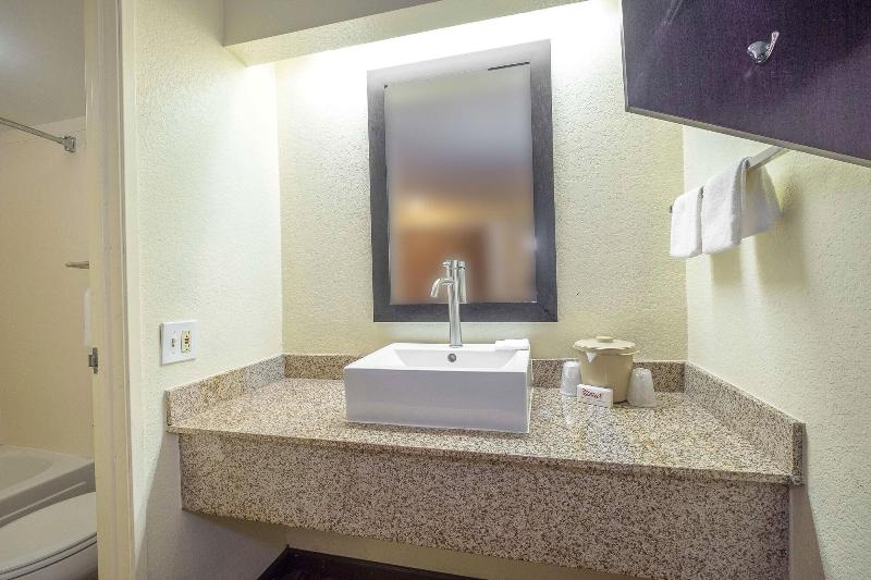 Red Roof Inn Jackson North Ridgeland - photo 22