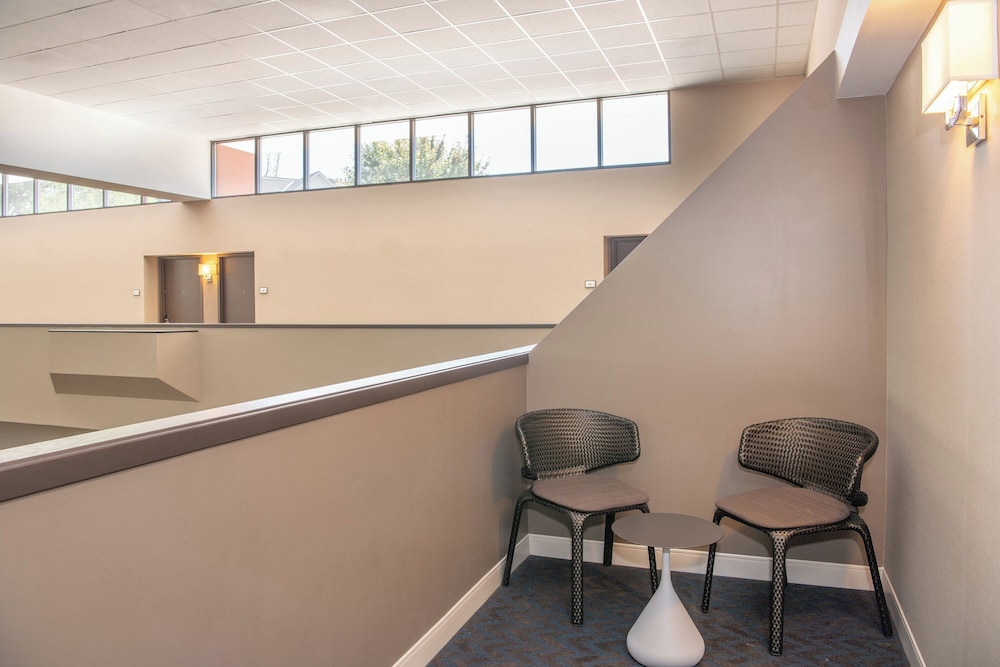 Sheraton Minneapolis West Hotel - photo 19