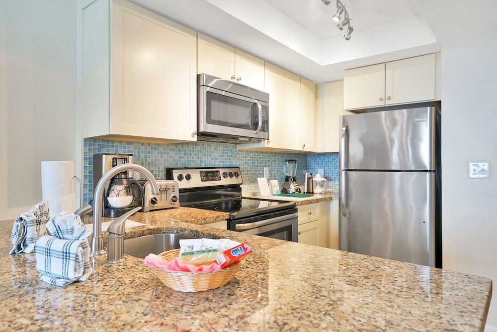 Hollywood Beach Tower - photo 18