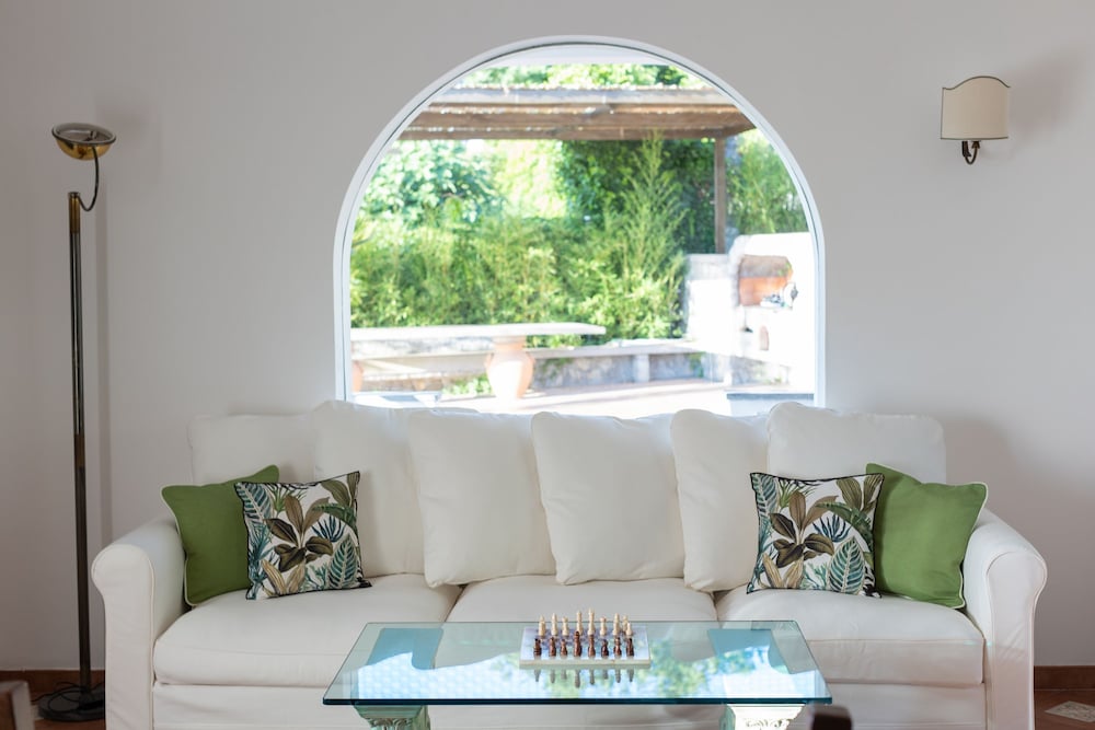 Villa Aurora Pool & Fitness — 4-Star Luxury Hotel in Anacapri, Italy
