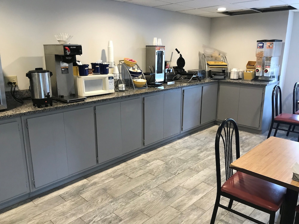Days Inn by Wyndham Ridgeland South Carolina - photo 24