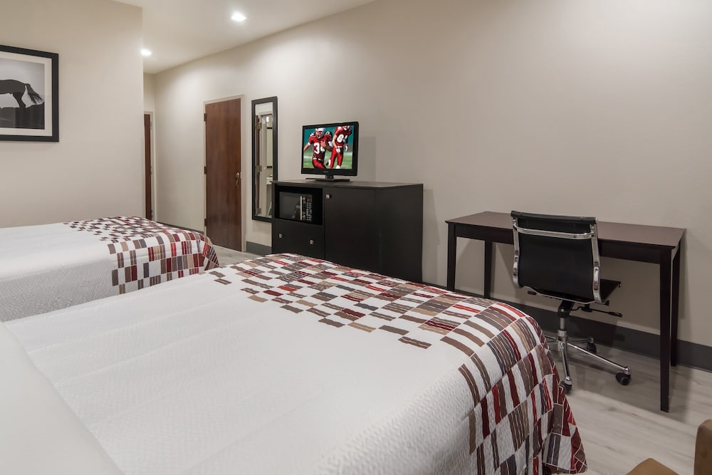Red Roof Inn Terrell - photo 10