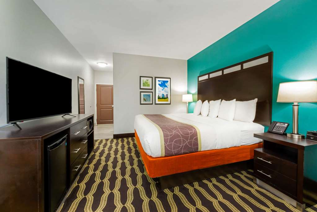 La Quinta Inn & Suites by Wyndham Houston Humble Atascocita - photo 14