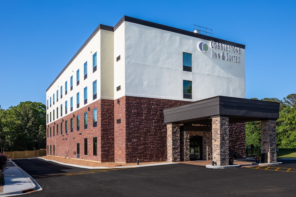 Cobblestone Inn & Suites Fairfield Bay - photo 2