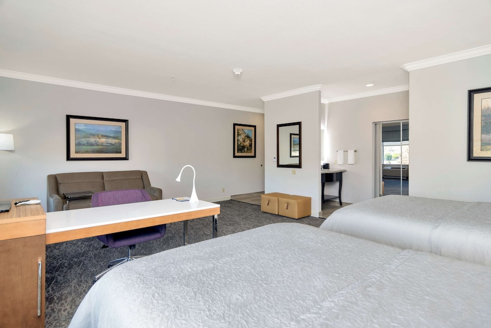 Hampton Inn & Suites Fort Worth Fossil Creek - photo 9