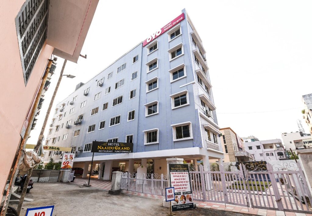 Hotel Naidu Grand by Oyo Rooms in Visakhapatnam, India